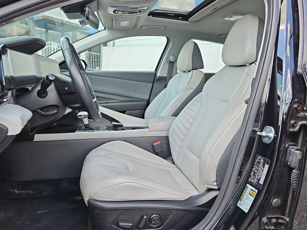 Thumbnail: 2025 Hyundai Elantra - 9