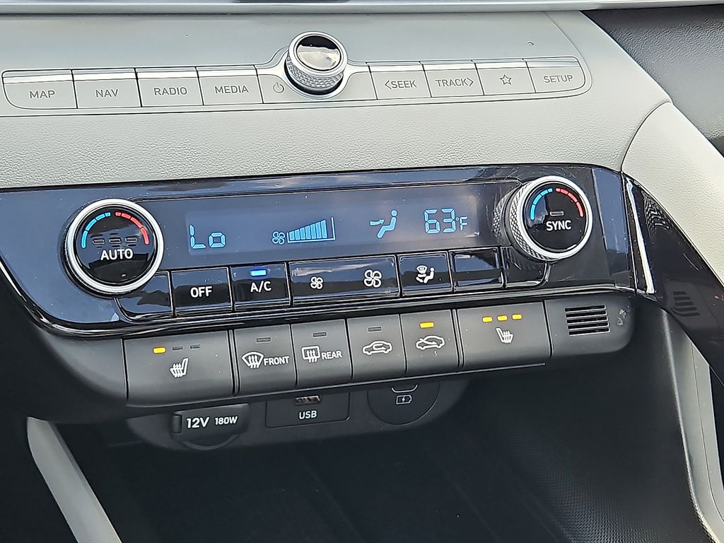 Thumbnail: 2025 Hyundai Elantra - 21