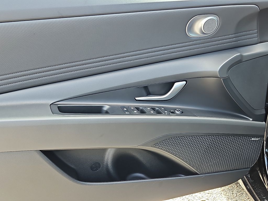Thumbnail: 2026 Hyundai Elantra - 16