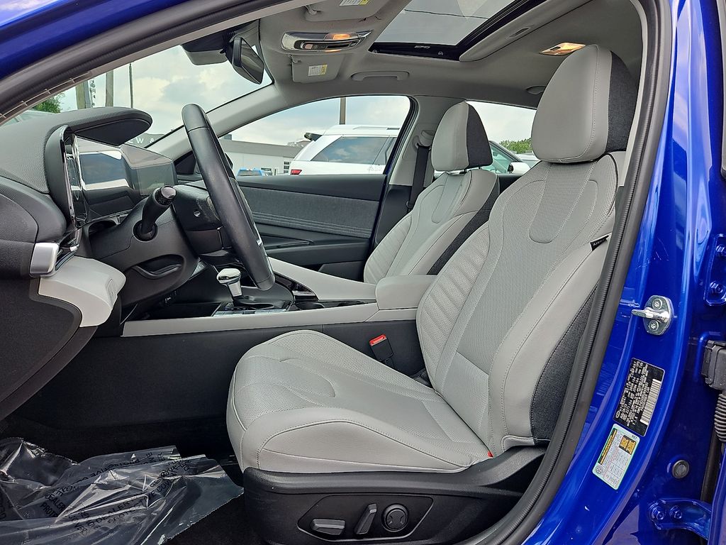 Thumbnail: 2024 Hyundai Elantra - 9