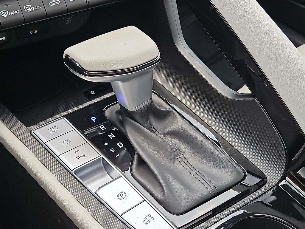 Thumbnail: 2024 Hyundai Elantra - 12