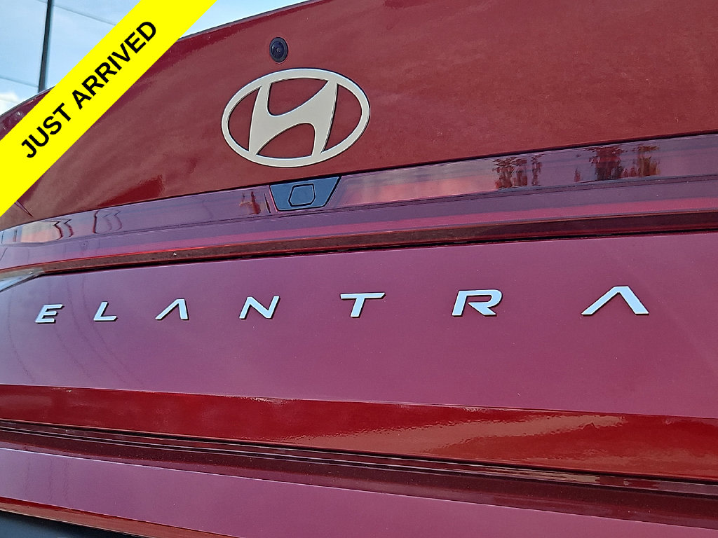 Thumbnail: 2024 Hyundai Elantra - 32