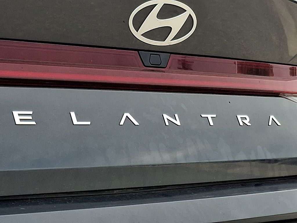 Thumbnail: 2025 Hyundai Elantra - 33