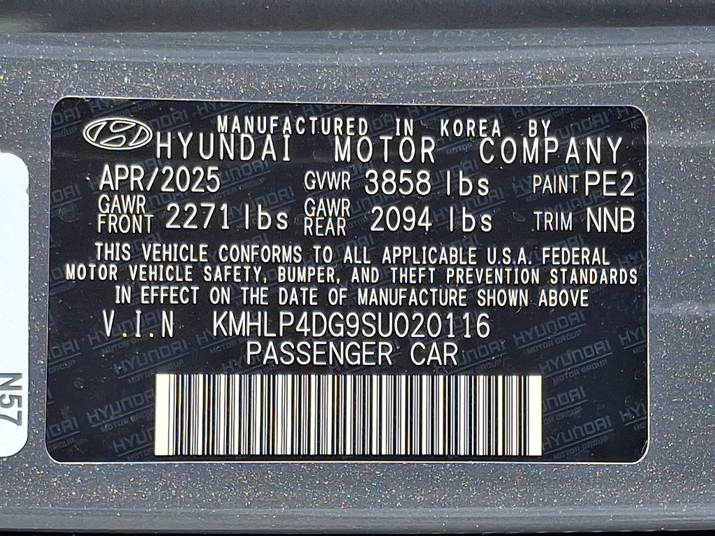 Thumbnail: 2025 Hyundai Elantra - 17