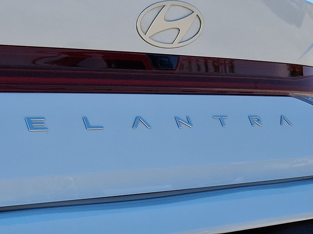 Thumbnail: 2025 Hyundai Elantra - 6