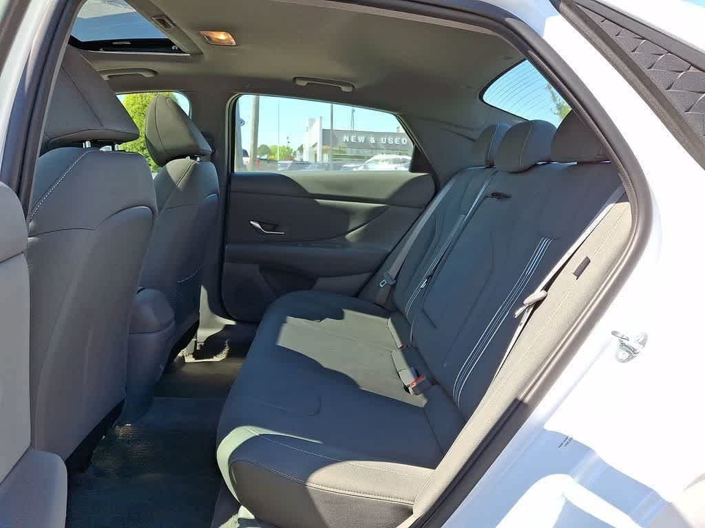 Thumbnail: 2025 Hyundai Elantra - 11