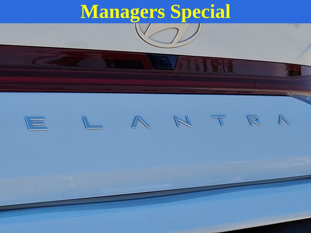 Thumbnail: 2025 Hyundai Elantra - 31