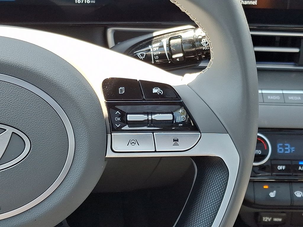 Thumbnail: 2025 Hyundai Elantra - 26