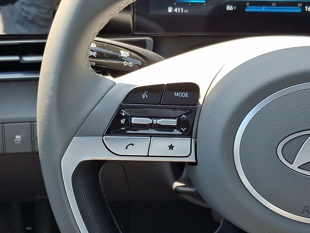 Thumbnail: 2025 Hyundai Elantra - 25