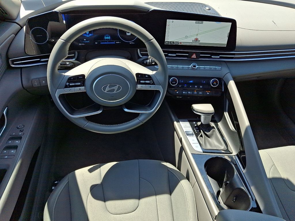 Thumbnail: 2025 Hyundai Elantra - 2