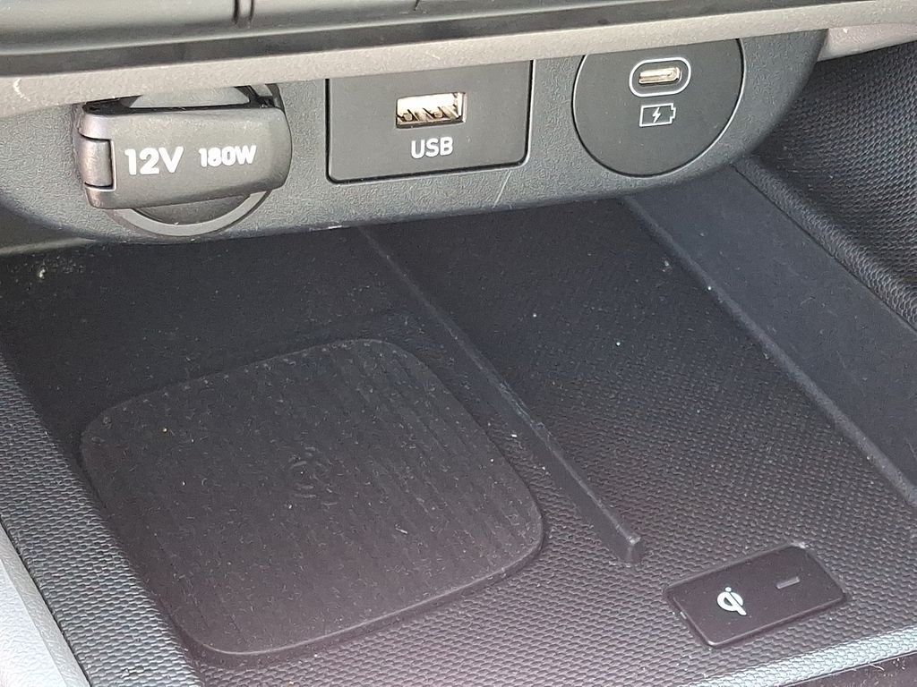 Thumbnail: 2025 Hyundai Elantra - 30