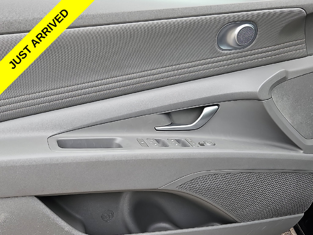 Thumbnail: 2025 Hyundai Elantra - 20