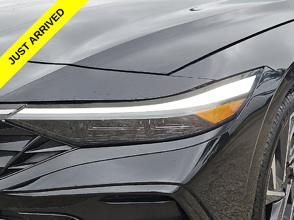 Thumbnail: 2025 Hyundai Elantra - 19