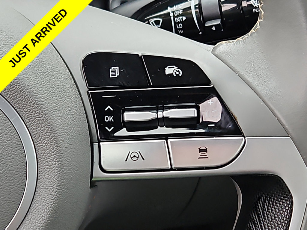Thumbnail: 2025 Hyundai Elantra - 25