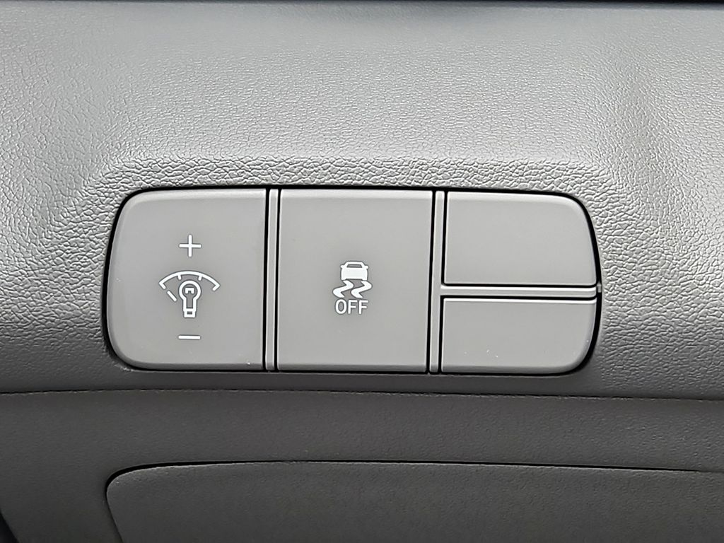 Thumbnail: 2026 Hyundai Elantra - 21