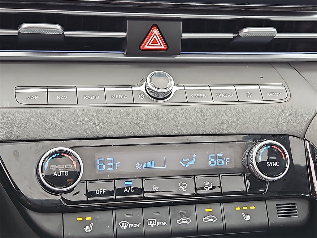 Thumbnail: 2024 Hyundai Elantra - 23