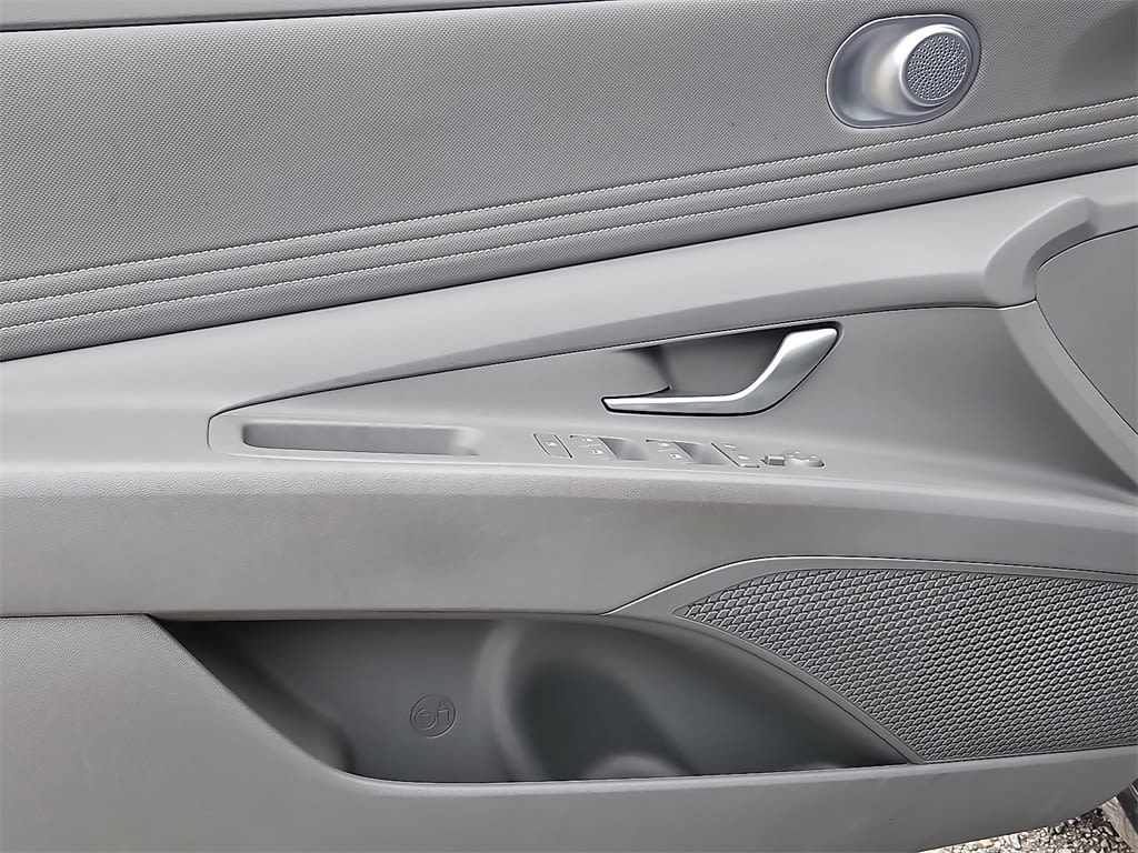 Thumbnail: 2024 Hyundai Elantra - 21