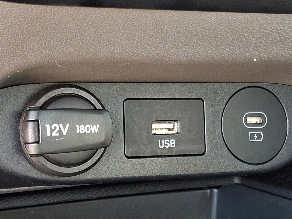 Thumbnail: 2025 Hyundai Elantra - 29