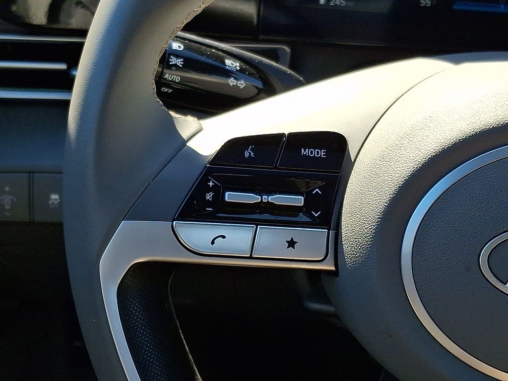 Thumbnail: 2025 Hyundai Elantra - 24