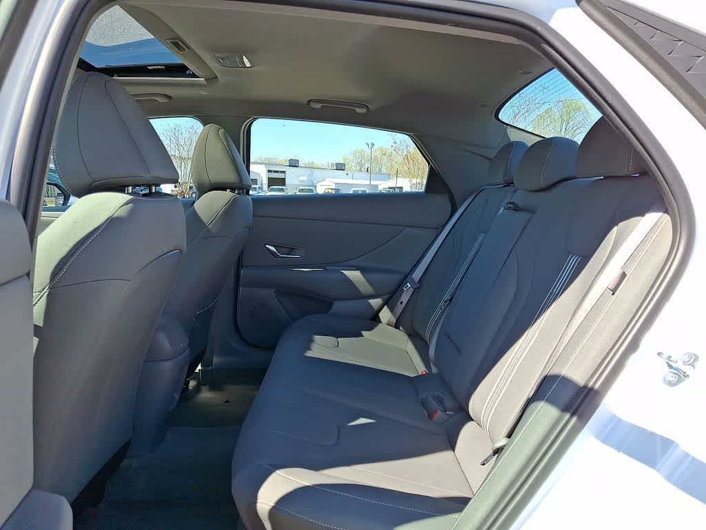 Thumbnail: 2025 Hyundai Elantra - 11