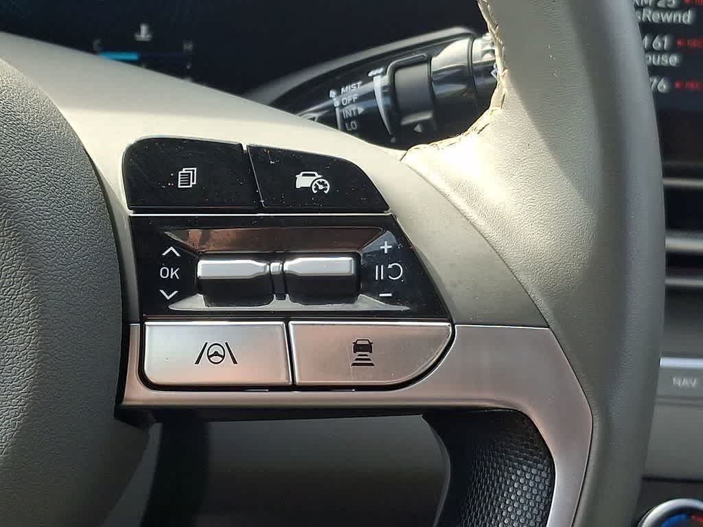 Thumbnail: 2025 Hyundai Elantra - 25
