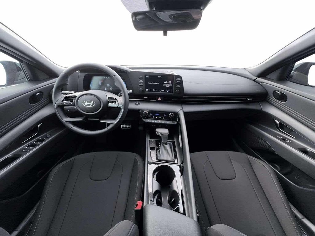 Thumbnail: 2026 Hyundai Elantra - 19
