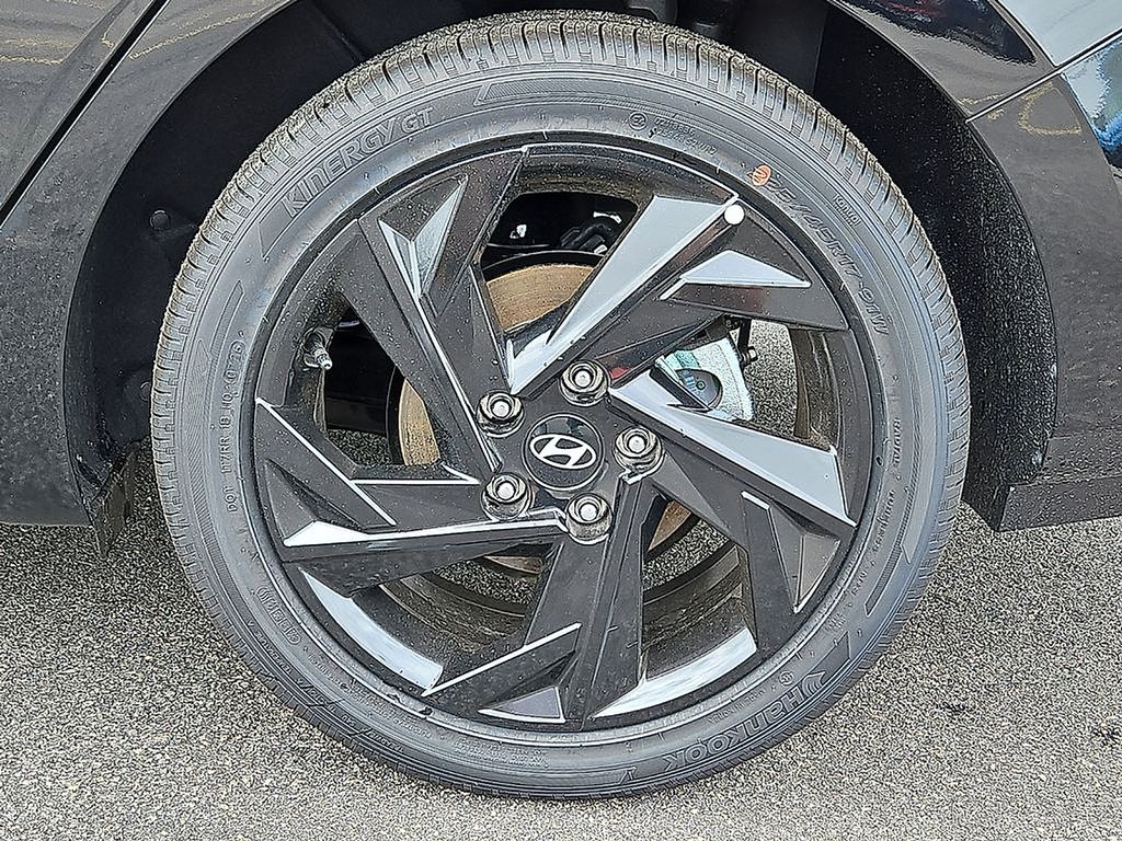 Thumbnail: 2026 Hyundai Elantra - 4