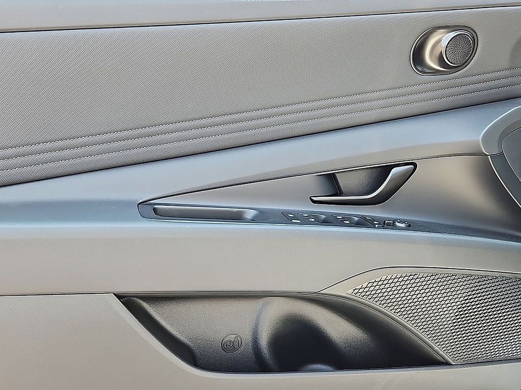 Thumbnail: 2026 Hyundai Elantra - 15