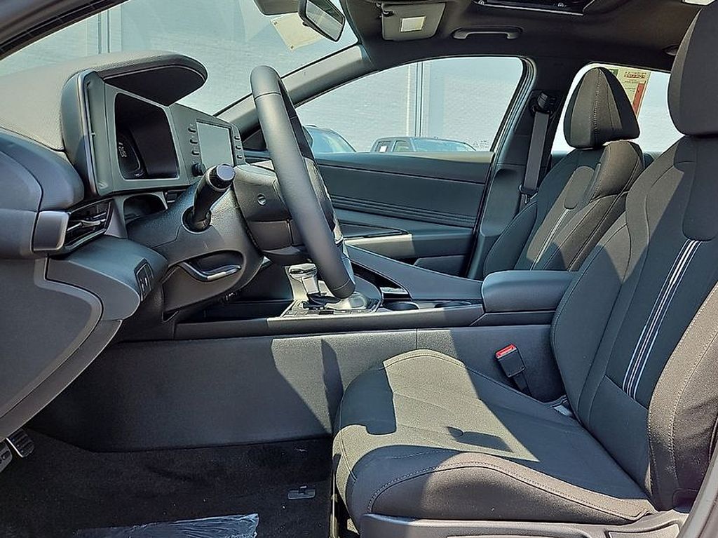 Thumbnail: 2026 Hyundai Elantra - 6