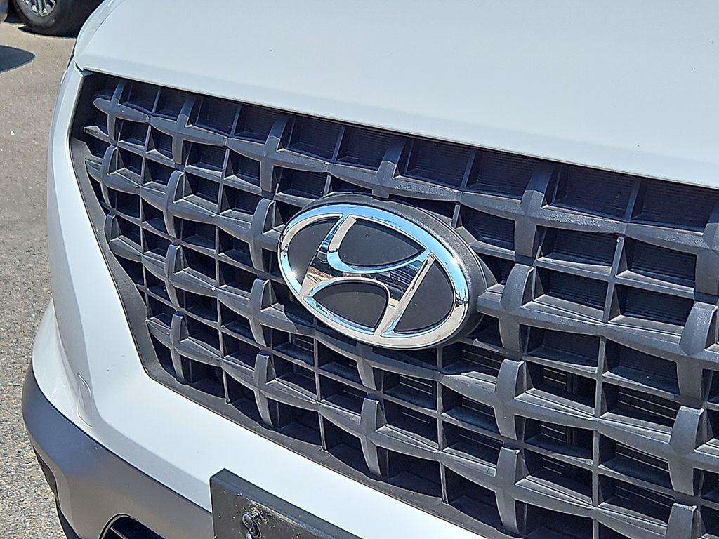 Thumbnail: 2025 Hyundai Venue - 7