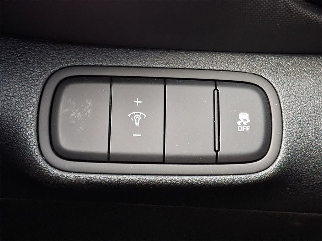 Thumbnail: 2024 Hyundai Venue - 27