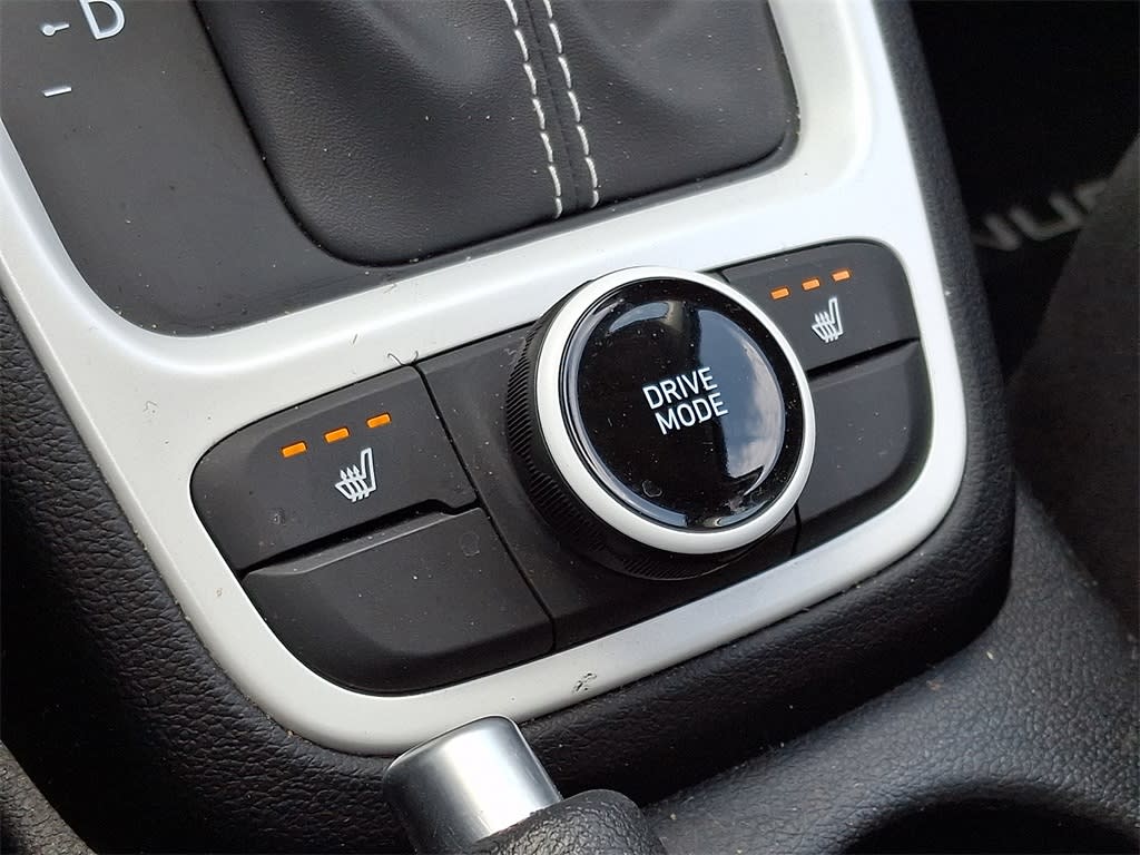 Thumbnail: 2024 Hyundai Venue - 28