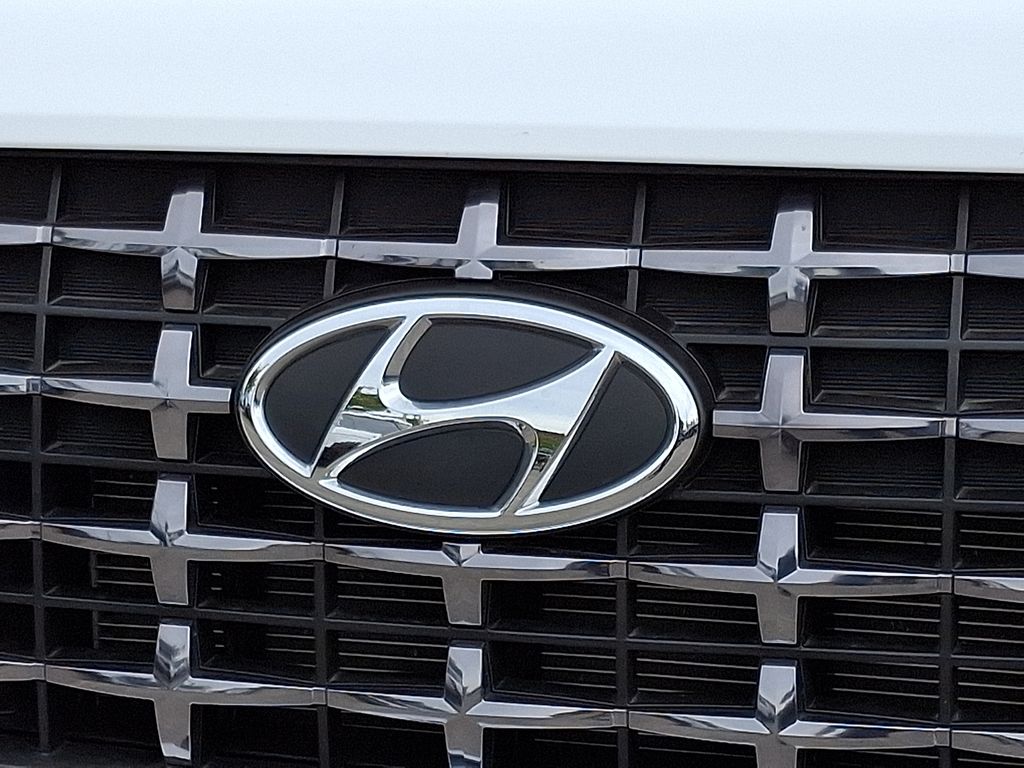 Thumbnail: 2025 Hyundai Venue - 7