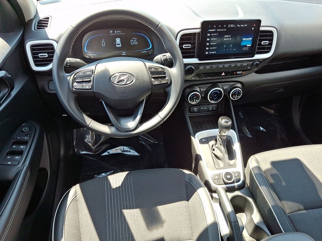 Thumbnail: 2025 Hyundai Venue - 2