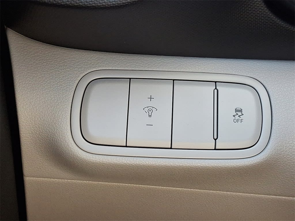 Thumbnail: 2026 Hyundai Venue - 18