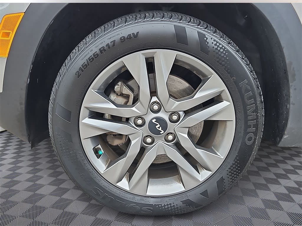 Thumbnail: 2023 Kia Seltos - 8