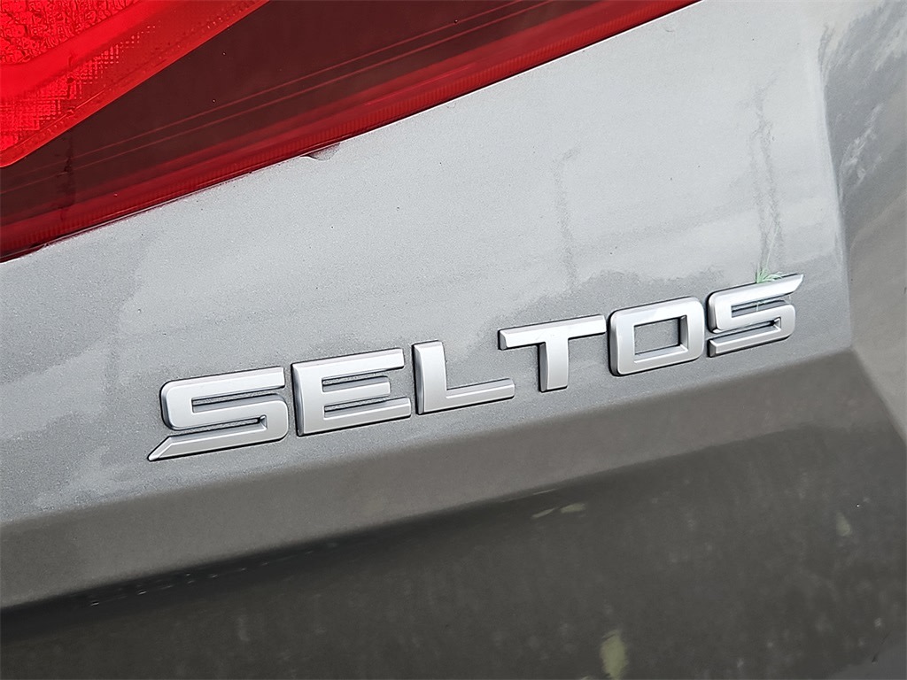 Thumbnail: 2023 Kia Seltos - 30