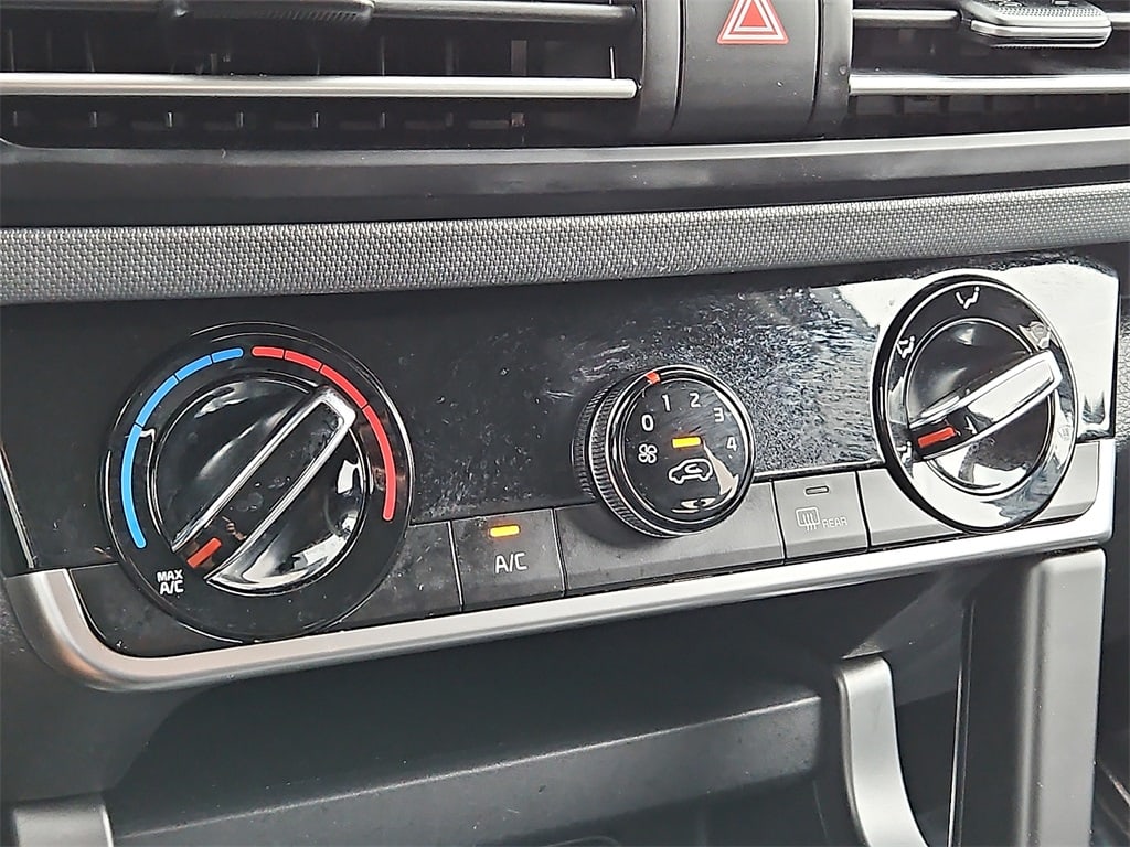 Thumbnail: 2023 Kia Seltos - 22