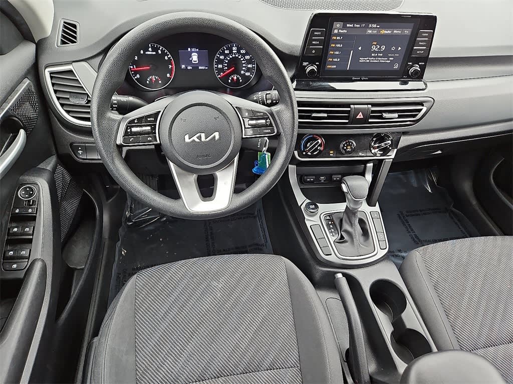 Thumbnail: 2023 Kia Seltos - 2