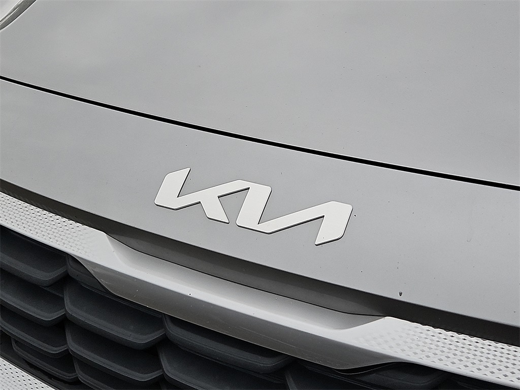 Thumbnail: 2023 Kia Seltos - 7