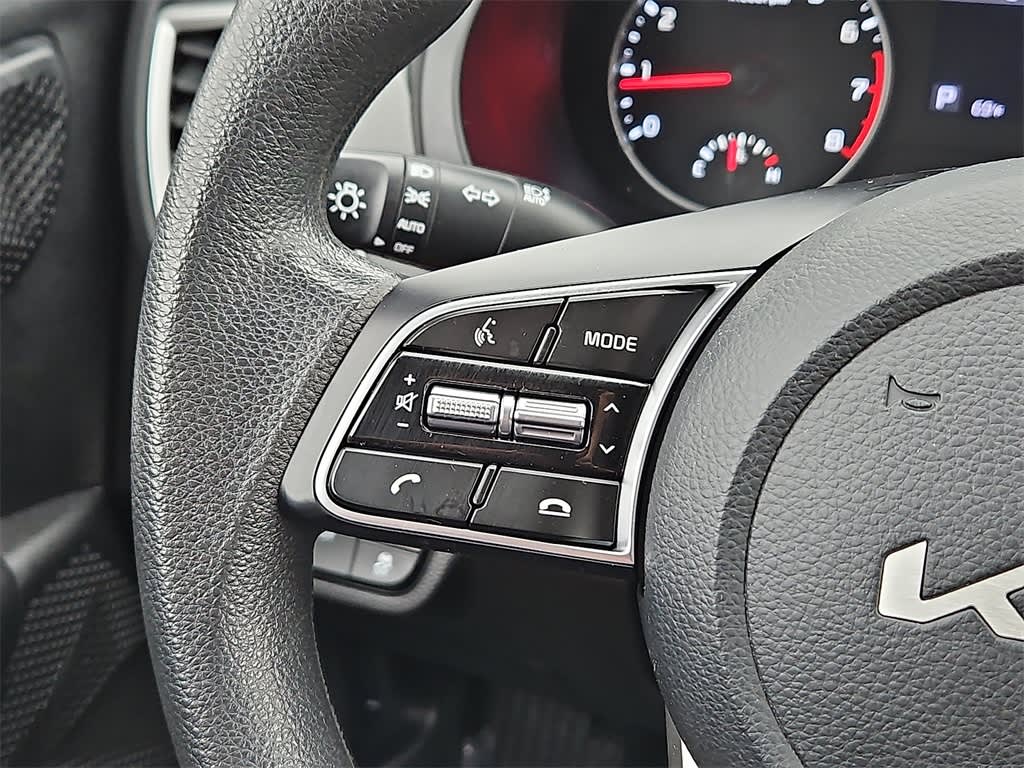 Thumbnail: 2023 Kia Seltos - 24