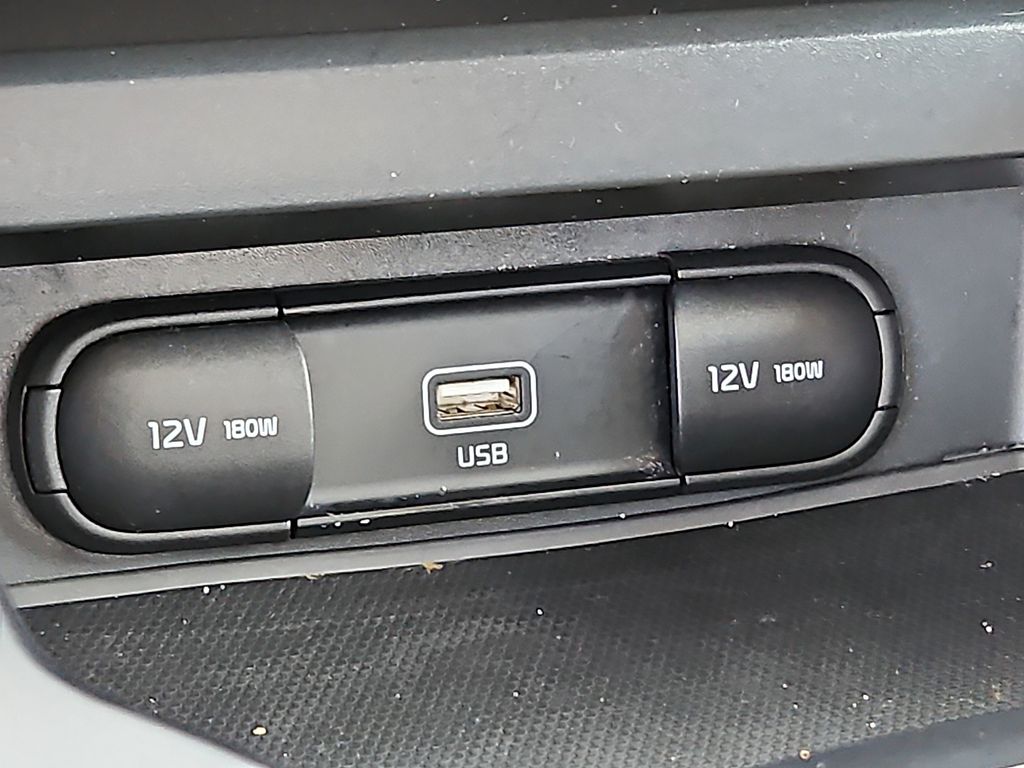 Thumbnail: 2022 Kia Soul - 27