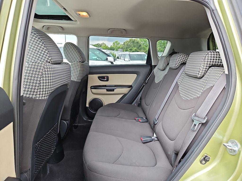 Thumbnail: 2010 Kia Soul - 11