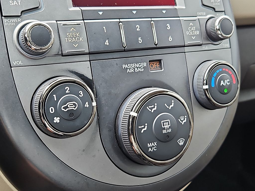 Thumbnail: 2010 Kia Soul - 23