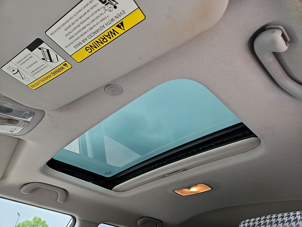 Thumbnail: 2010 Kia Soul - 22