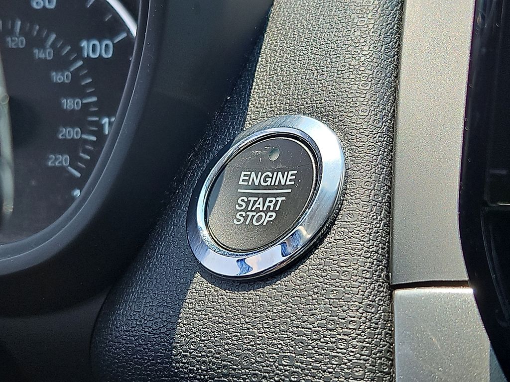 Thumbnail: 2018 Ford EcoSport - 26