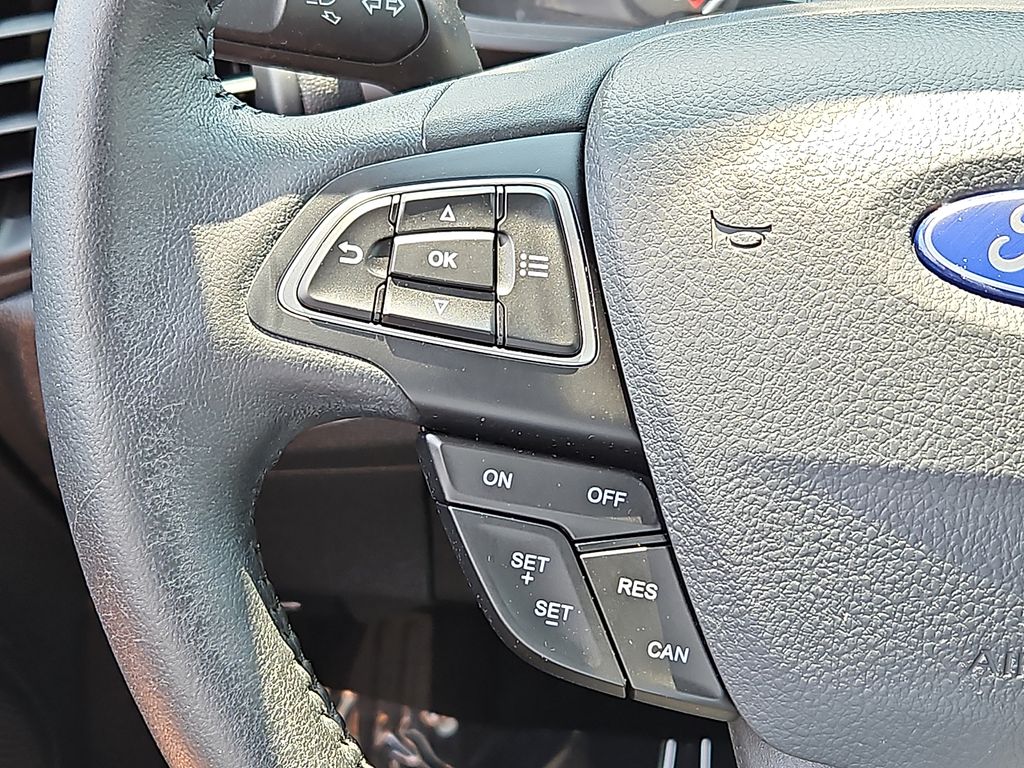 Thumbnail: 2018 Ford EcoSport - 24