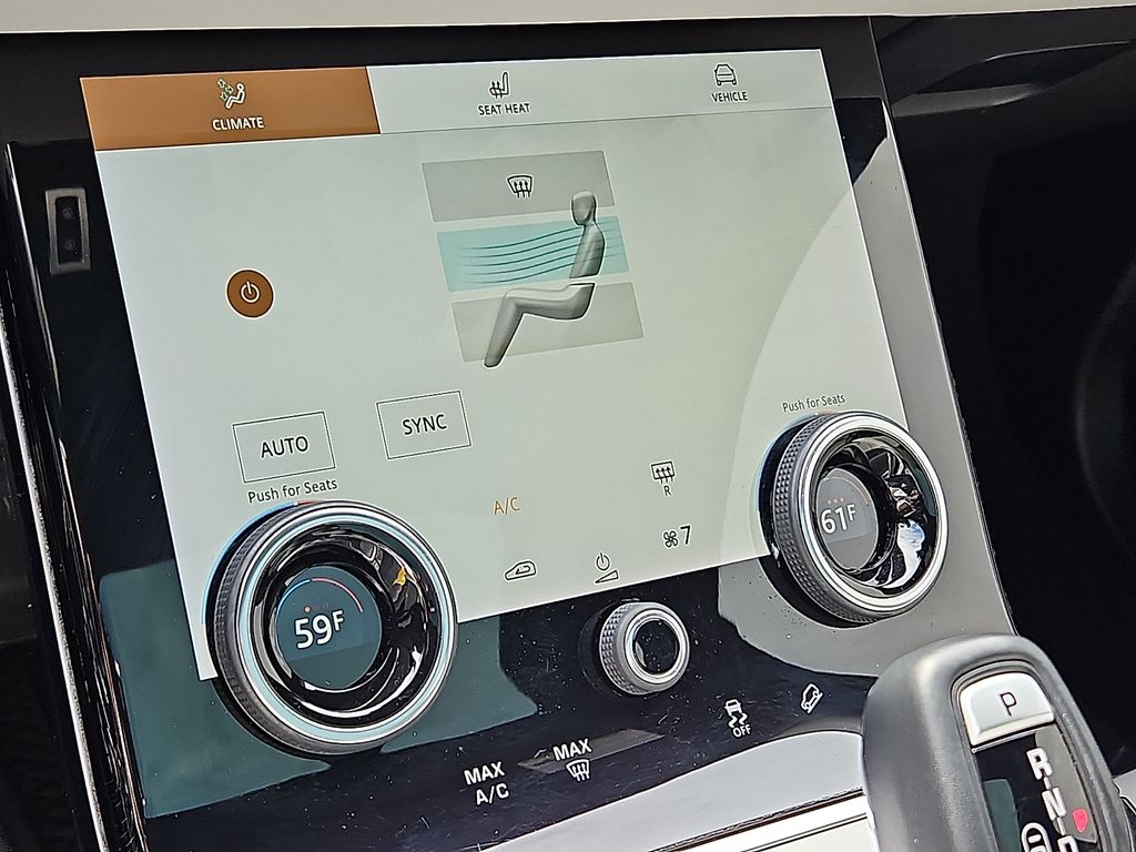 Thumbnail: 2022 Land Rover Range Rover Evoque - 12