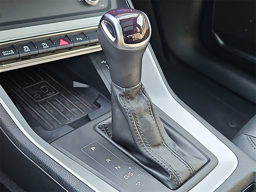 Thumbnail: 2024 Audi Q3 - 12