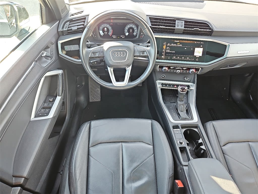 Thumbnail: 2024 Audi Q3 - 2